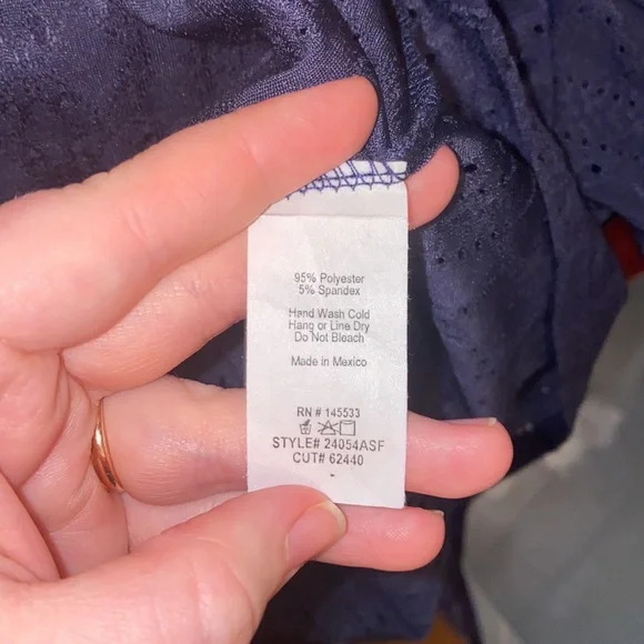 W5 Women’s Navy Blouse - Picture 5 of 5